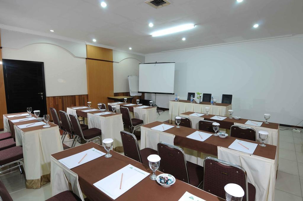 Hotel Kapuas Dharma Pontianak Exterior foto